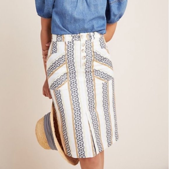 Anthropologie Dresses & Skirts - Anthropologie Quincy Embroidered Eyelet Skirt